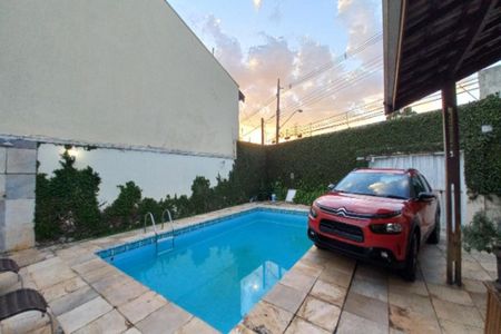 Casa à venda com 400m², 4 quartos e 4 vagasÁrea comum - Piscina
