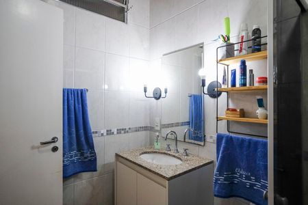 Casa à venda com 124m², 4 quartos e 2 vagasBanheiro 1