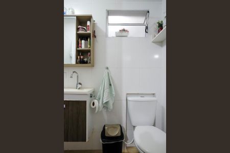 Casa à venda com 124m², 4 quartos e 2 vagasBanheiro da suíte