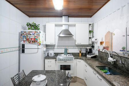 Casa à venda com 124m², 4 quartos e 2 vagasCozinha 1