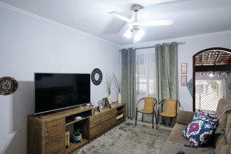 Casa à venda com 124m², 4 quartos e 2 vagasSala 1