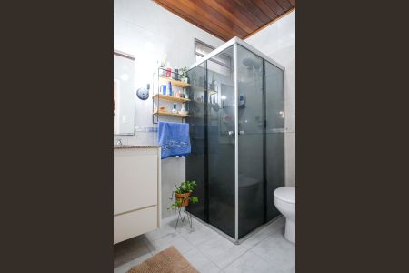 Casa à venda com 124m², 4 quartos e 2 vagasBanheiro 1