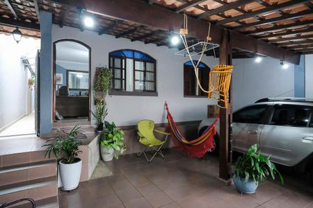 Casa à venda com 124m², 4 quartos e 2 vagasGaragem
