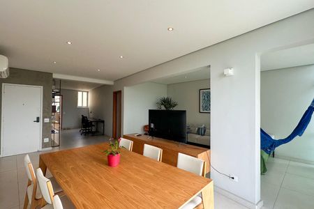 Apartamento à venda com 125m², 2 quartos e sem vagaSala