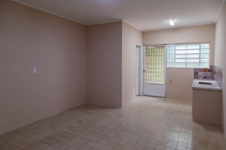 Casa à venda com 148m², 2 quartos e 4 vagas Casa à venda com 148m², 2 quartos e 4 vagasCozinha