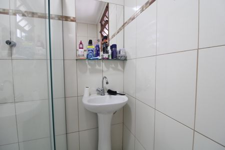 Casa à venda com 190m², 3 quartos e 2 vagasBanheiro