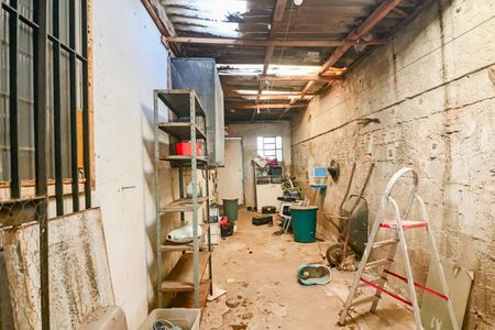 Casa à venda com 100m², 4 quartos e 2 vagas Casa à venda com 100m², 4 quartos e 2 vagasQuintal