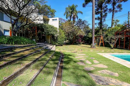 Casa à venda com 878m², 4 quartos e 8 vagas Casa à venda com 878m², 4 quartos e 8 vagasFoto 30