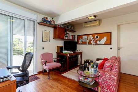 Casa à venda com 878m², 4 quartos e 8 vagas Casa à venda com 878m², 4 quartos e 8 vagasFoto 38