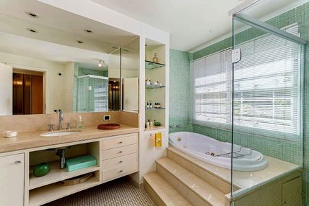 Casa à venda com 878m², 4 quartos e 8 vagas Casa à venda com 878m², 4 quartos e 8 vagasFoto 50