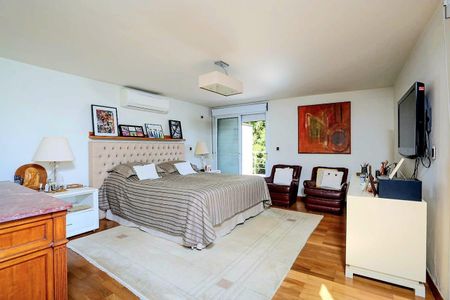 Casa à venda com 878m², 4 quartos e 8 vagas Casa à venda com 878m², 4 quartos e 8 vagasFoto 52