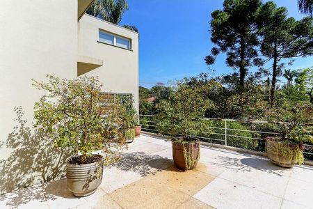 Casa à venda com 878m², 4 quartos e 8 vagas Casa à venda com 878m², 4 quartos e 8 vagasFoto 22