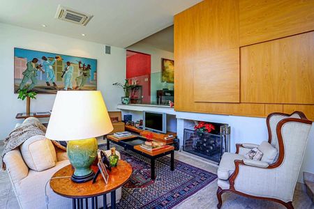 Casa à venda com 878m², 4 quartos e 8 vagas Casa à venda com 878m², 4 quartos e 8 vagasFoto 16