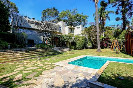 Casa à venda com 878m², 4 quartos e 8 vagas Casa à venda com 878m², 4 quartos e 8 vagasFoto 31