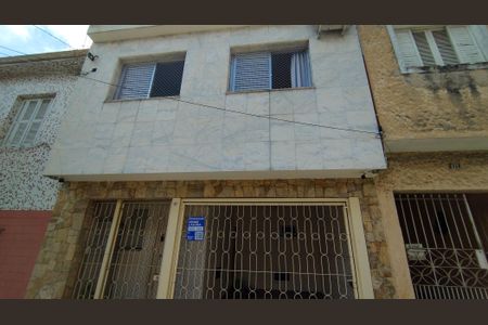 Casa à venda com 120m², 3 quartos e 1 vaga Casa à venda com 120m², 3 quartos e 1 vagaFachada