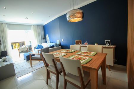 Casa à venda com 120m², 3 quartos e 1 vaga Casa à venda com 120m², 3 quartos e 1 vagaSala