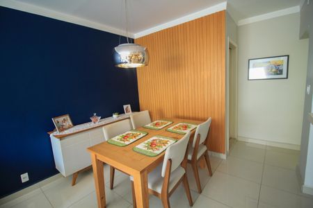 Casa à venda com 120m², 3 quartos e 1 vaga Casa à venda com 120m², 3 quartos e 1 vagaSala