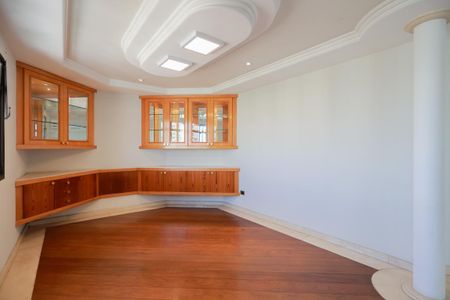 Apartamento à venda com 490m², 4 quartos e 5 vagas Apartamento à venda com 490m², 4 quartos e 5 vagasSala 2