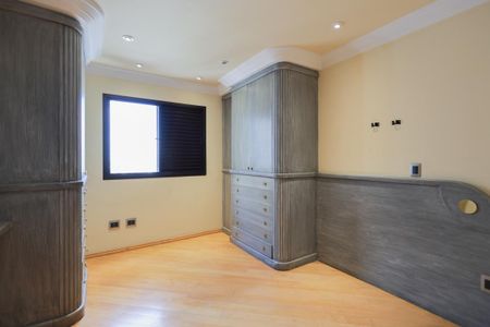 Apartamento à venda com 490m², 4 quartos e 5 vagas Apartamento à venda com 490m², 4 quartos e 5 vagasSuíte 3