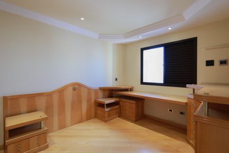 Apartamento à venda com 490m², 4 quartos e 5 vagas Apartamento à venda com 490m², 4 quartos e 5 vagasSuíte 2