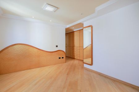 Apartamento à venda com 490m², 4 quartos e 5 vagas Apartamento à venda com 490m², 4 quartos e 5 vagasSuíte 1
