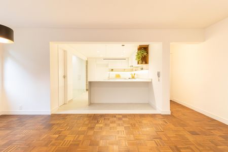 Apartamento à venda com 84m², 2 quartos e 1 vaga Apartamento à venda com 84m², 2 quartos e 1 vagaSala