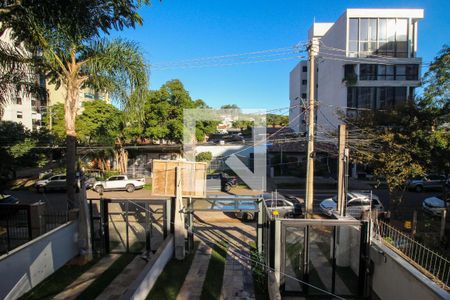 Casa de condomínio à venda com 167m², 4 quartos e 2 vagas Casa de condomínio à venda com 167m², 4 quartos e 2 vagasVista sacada