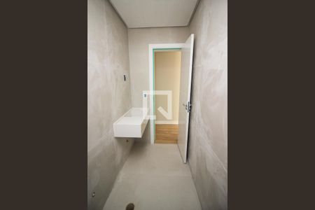 Casa de condomínio à venda com 167m², 4 quartos e 2 vagas Casa de condomínio à venda com 167m², 4 quartos e 2 vagasBanheiro suíte 2