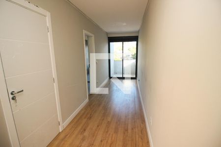 Casa de condomínio à venda com 167m², 4 quartos e 2 vagas Casa de condomínio à venda com 167m², 4 quartos e 2 vagasCorredor