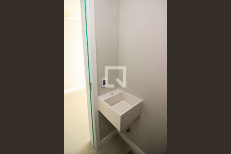 Casa de condomínio à venda com 167m², 4 quartos e 2 vagas Casa de condomínio à venda com 167m², 4 quartos e 2 vagasLavabo