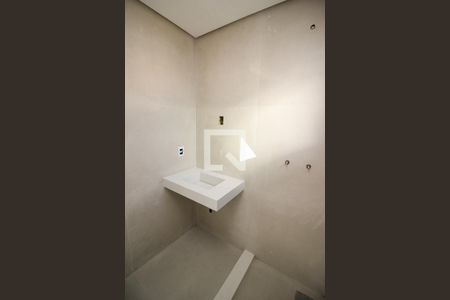 Casa de condomínio à venda com 167m², 4 quartos e 2 vagas Casa de condomínio à venda com 167m², 4 quartos e 2 vagasBanheiro Suíte 1