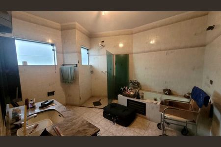 Casa à venda com 392m², 3 quartos e 4 vagas