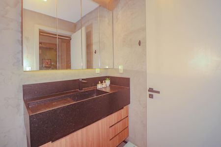 Apartamento à venda com 133m², 1 quarto e 1 vaga Apartamento à venda com 133m², 1 quarto e 1 vagaBanheiro da Suíte