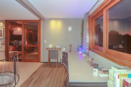 Apartamento à venda com 133m², 1 quarto e 1 vaga Apartamento à venda com 133m², 1 quarto e 1 vagaCobertura