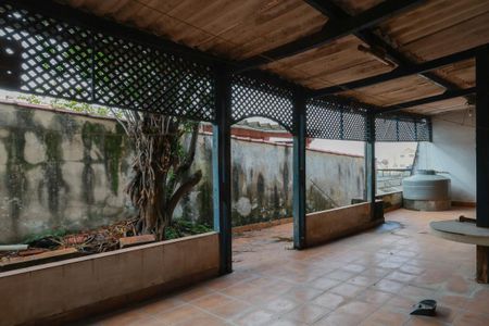 Casa à venda com 275m², 2 quartos e 2 vagas Casa à venda com 275m², 2 quartos e 2 vagasÁrea de lazer