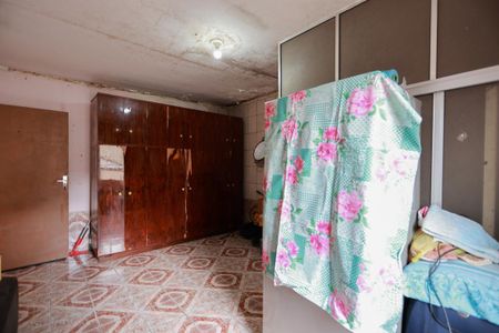 Casa à venda com 275m², 2 quartos e 2 vagas Casa à venda com 275m², 2 quartos e 2 vagasSuíte