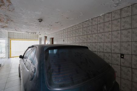 Casa à venda com 275m², 2 quartos e 2 vagas Casa à venda com 275m², 2 quartos e 2 vagasGaragem