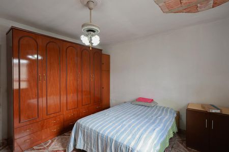 Casa à venda com 275m², 2 quartos e 2 vagas Casa à venda com 275m², 2 quartos e 2 vagasQuarto