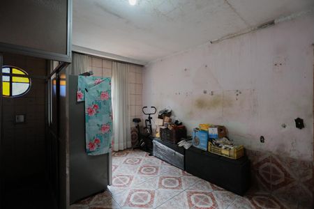 Casa à venda com 275m², 2 quartos e 2 vagas Casa à venda com 275m², 2 quartos e 2 vagasSuíte