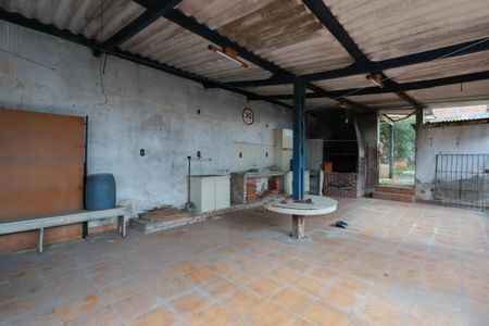 Casa à venda com 275m², 2 quartos e 2 vagas Casa à venda com 275m², 2 quartos e 2 vagasÁrea de lazer