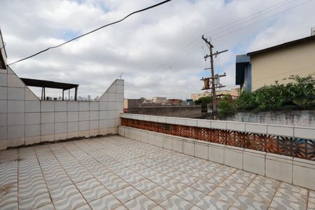 Casa à venda com 275m², 2 quartos e 2 vagas Casa à venda com 275m², 2 quartos e 2 vagasTerraço