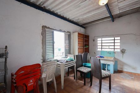 Casa à venda com 275m², 2 quartos e 2 vagas Casa à venda com 275m², 2 quartos e 2 vagasÁrea de serviço