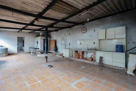 Casa à venda com 275m², 2 quartos e 2 vagas Casa à venda com 275m², 2 quartos e 2 vagasÁrea de lazer