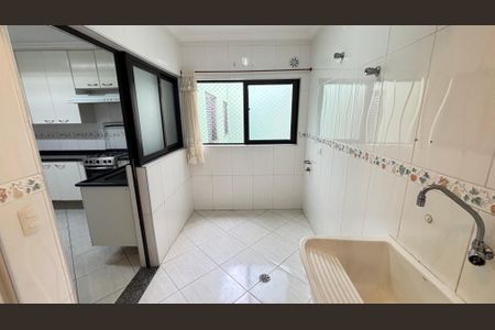 Apartamento à venda com 105m², 3 quartos e 2 vagas Apartamento à venda com 105m², 3 quartos e 2 vagasÁrea de Serviço