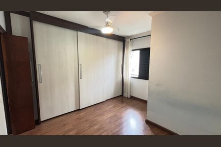 Apartamento à venda com 105m², 3 quartos e 2 vagas Apartamento à venda com 105m², 3 quartos e 2 vagasSuite