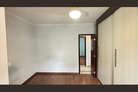 Apartamento à venda com 105m², 3 quartos e 2 vagas Apartamento à venda com 105m², 3 quartos e 2 vagasSuite
