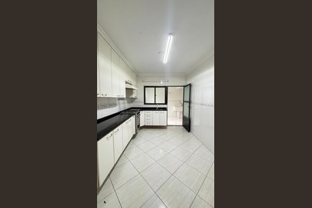 Apartamento à venda com 105m², 3 quartos e 2 vagas Apartamento à venda com 105m², 3 quartos e 2 vagasCozinha