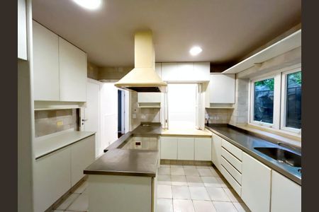 Casa à venda com 400m², 4 quartos e 8 vagas Casa à venda com 400m², 4 quartos e 8 vagasFoto 16
