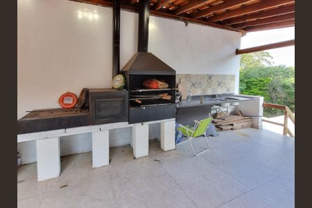 Casa à venda com 180m², 3 quartos e 3 vagas Casa à venda com 180m², 3 quartos e 3 vagasÁrea comum