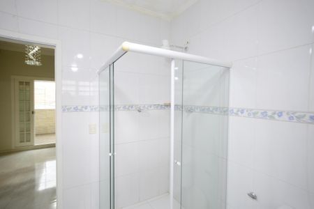 Casa à venda com 350m², 5 quartos e 5 vagasBanheiro da Suíte 2